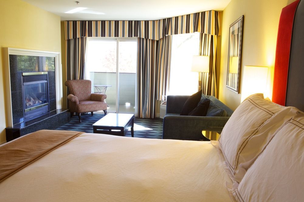 Plaza Inn & Suites At Ashland Creek Exteriér fotografie